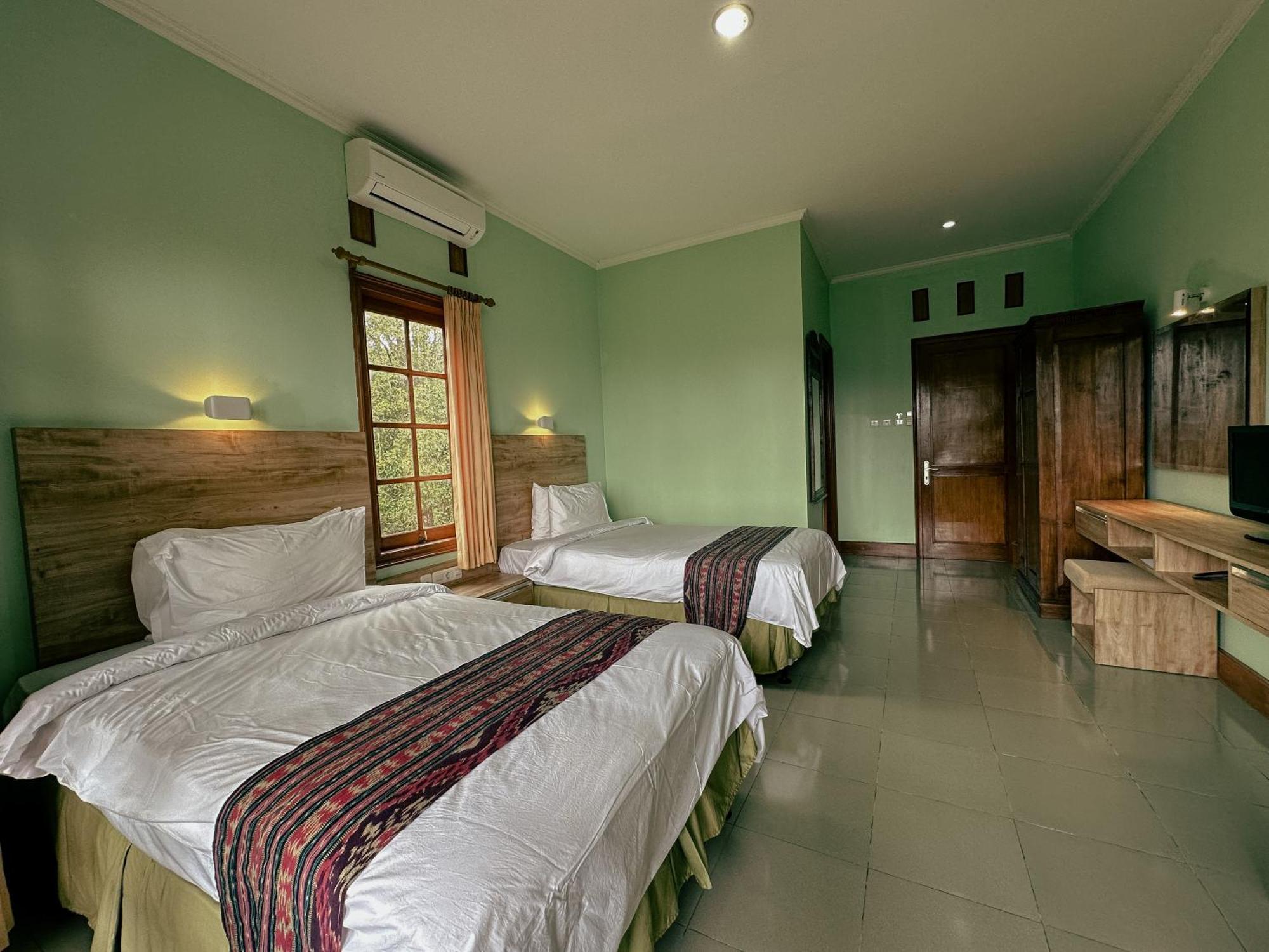 Villa Ipsa Munduk Екстериор снимка