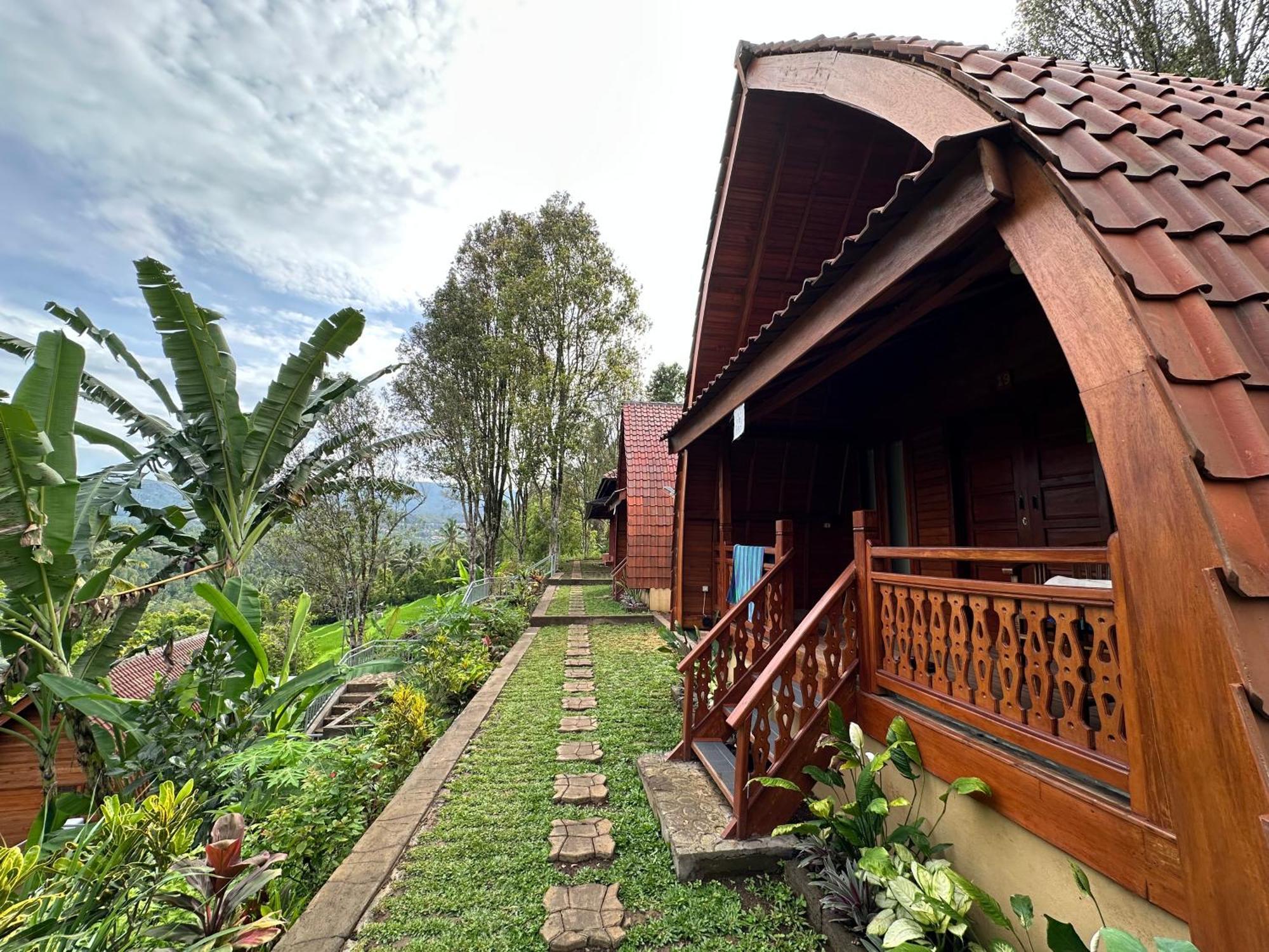Villa Ipsa Munduk Екстериор снимка